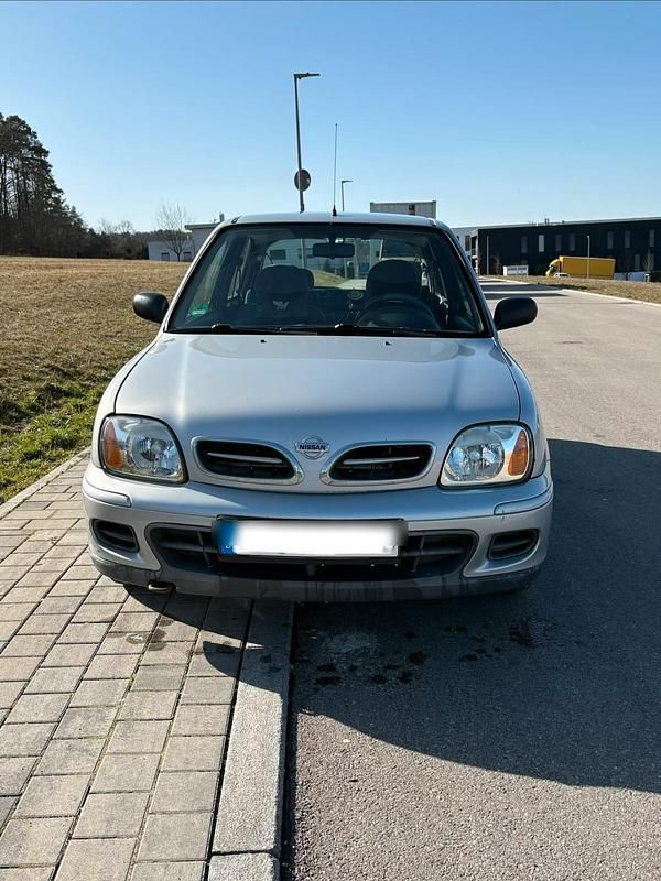 Gebraucht Nissan Micra 60 PS (44 kW) 2002 Silber Kleinwagen