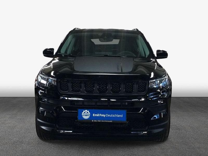 Neu Jeep Compass North 129 PS (94 kW) 2025 Solid black SUV