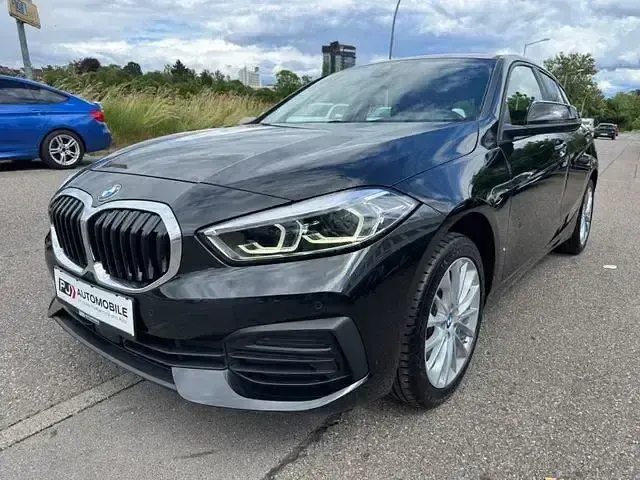 Gebraucht BMW 120 Advantage 190 PS (139 kW) 2023 Schwarz Limousine