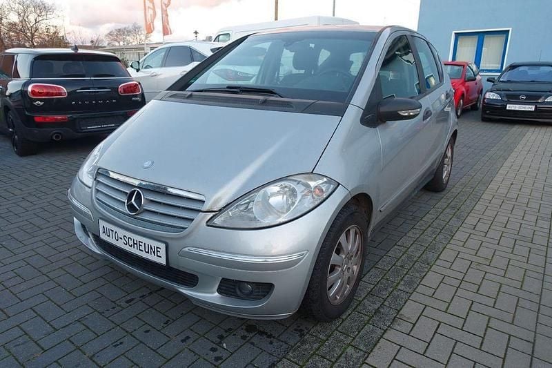 Silber Gebraucht 2004 Mercedes A150 Limousine | 999 € (Superpreis) - Bild 1/4