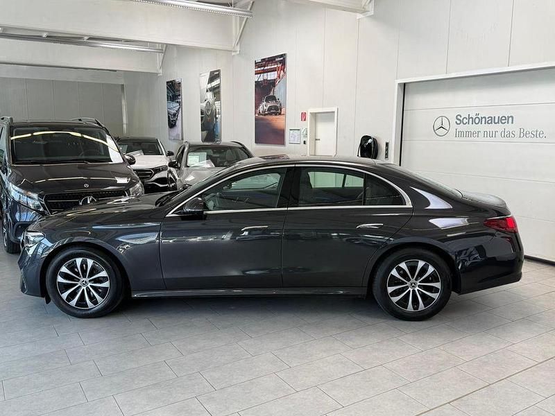 Gebraucht Mercedes E220 Advanced Plus 197 PS (144 kW) 2025 Grau Limousine