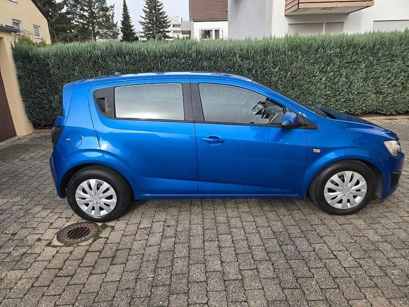 Gebraucht Chevrolet Aveo LT 101 PS (74 kW) 2011 Blau Limousine