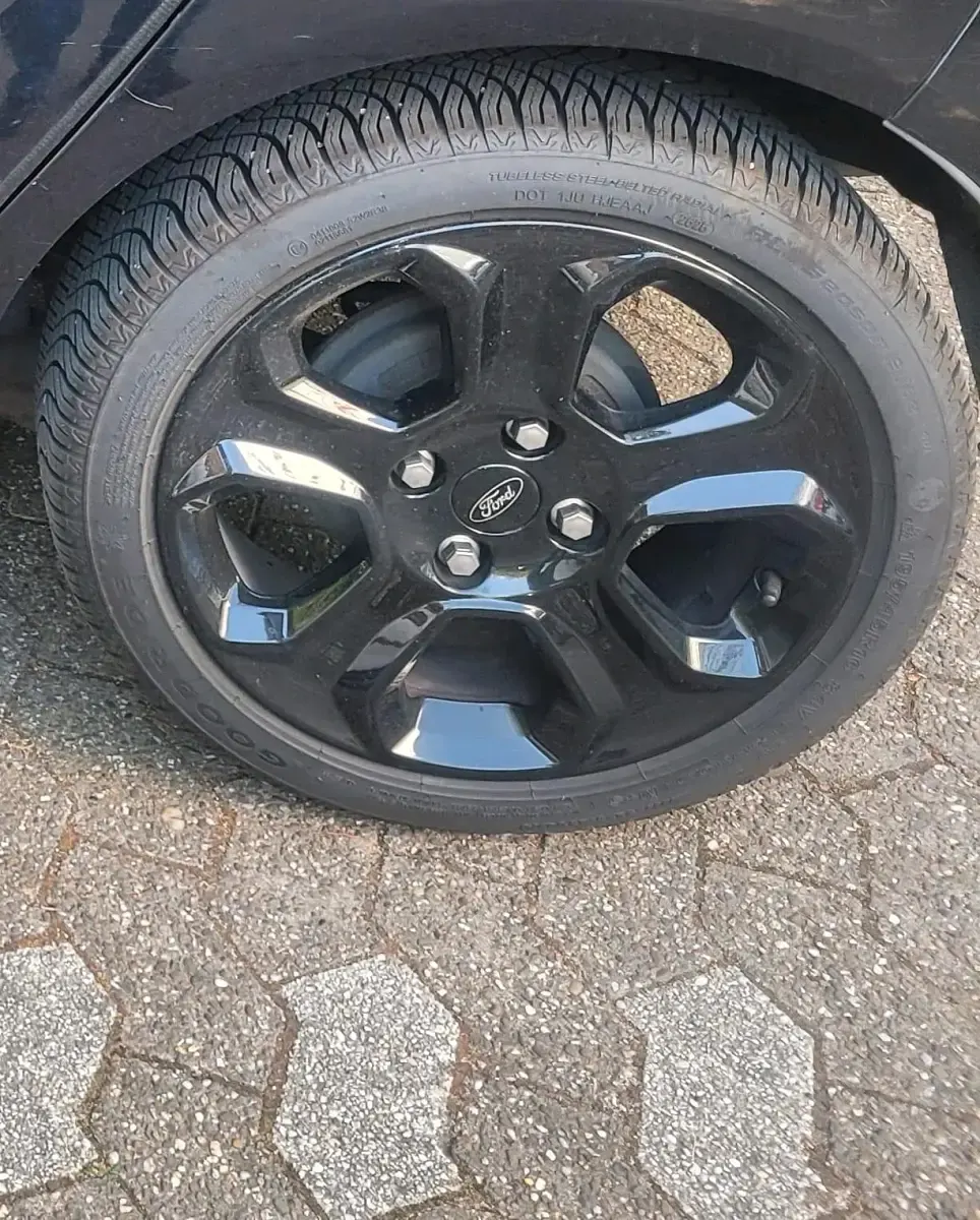 Gebraucht Ford Fiesta Titanium 82 PS (60 kW) 2011 Schwarz Kleinwagen
