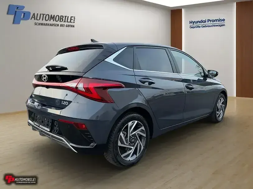Gebraucht Hyundai i20 Trend 101 PS (74 kW) 2024 Grau Cabrio