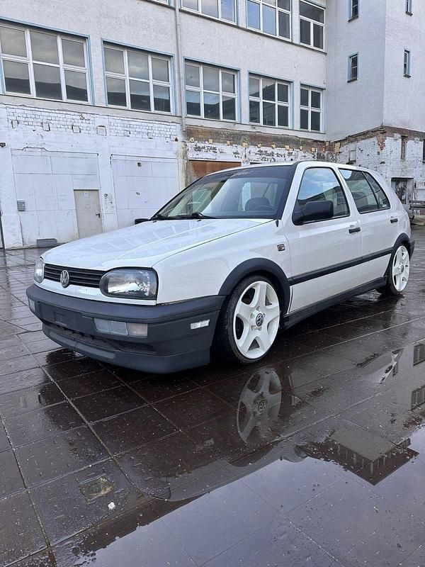 Gebraucht VW Golf III 60 PS (44 kW) 1993 Weiß Limousine