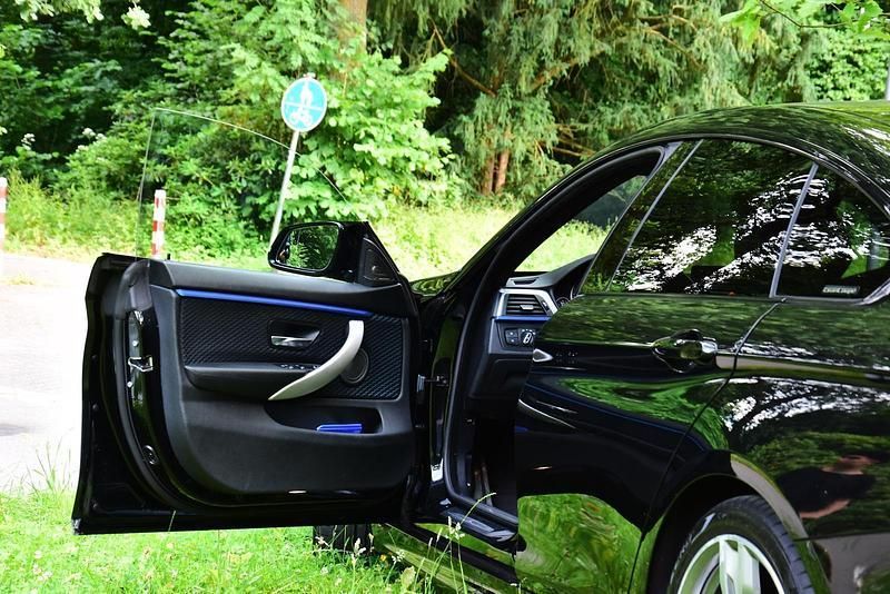 Schwarz Gebraucht 2018 BMW 430 Coupé | 27.000 € - Bild 1/4