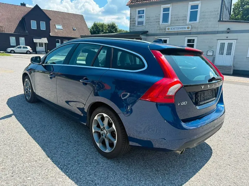 Gebraucht Volvo V60 Ocean Race 215 PS (158 kW) 2012 Blau Kombi