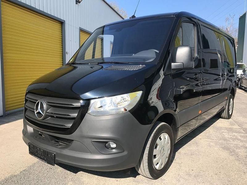 Gebraucht Mercedes Sprinter 150 PS (110 kW) 2023 Schwarz Van