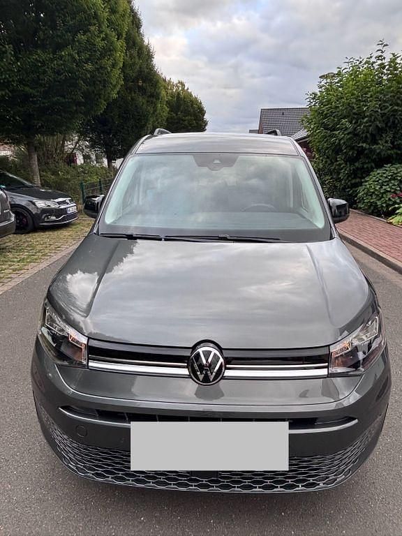 Grau Gebraucht 2023 VW Caddy Life Van / Kleinbus | 29.999 € (Guter Preis) - Bild 1/4