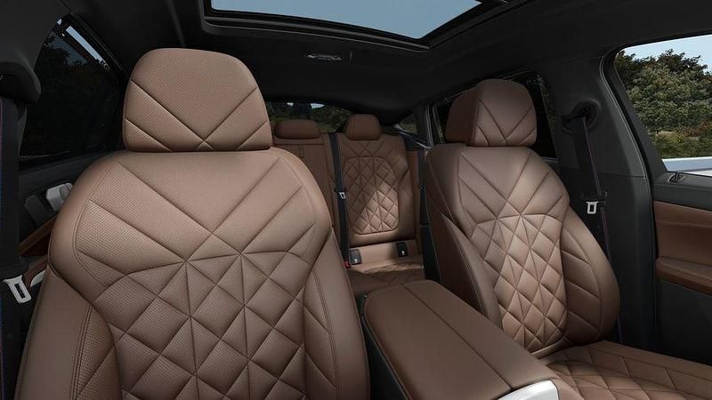 Neu BMW X6 Comfort Edition 298 PS (219 kW) 2026 Schwarz SUV