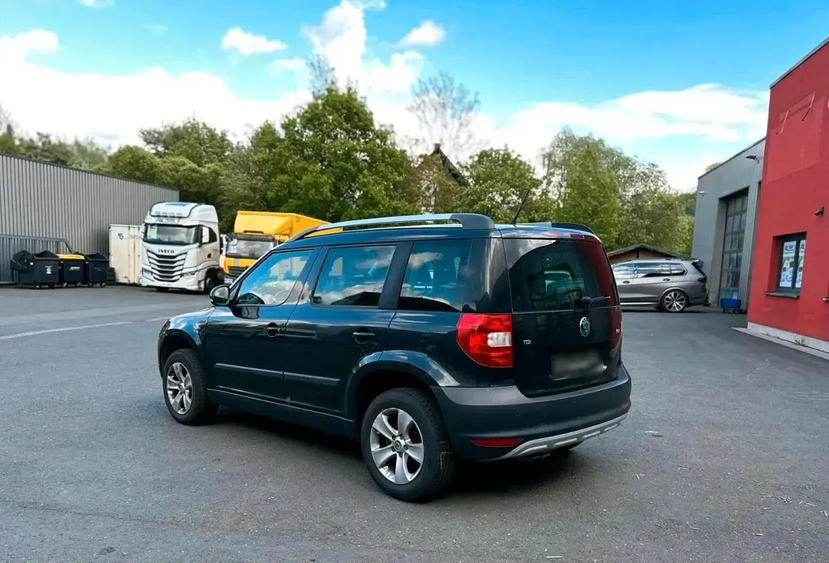 Używany Skoda Yeti 110 KM (80 kW) 2012 Czarny SUV