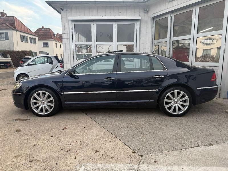 Second-hand VW Phaeton 239 CP (175 kW) 2012 Albastru Berlinǎ