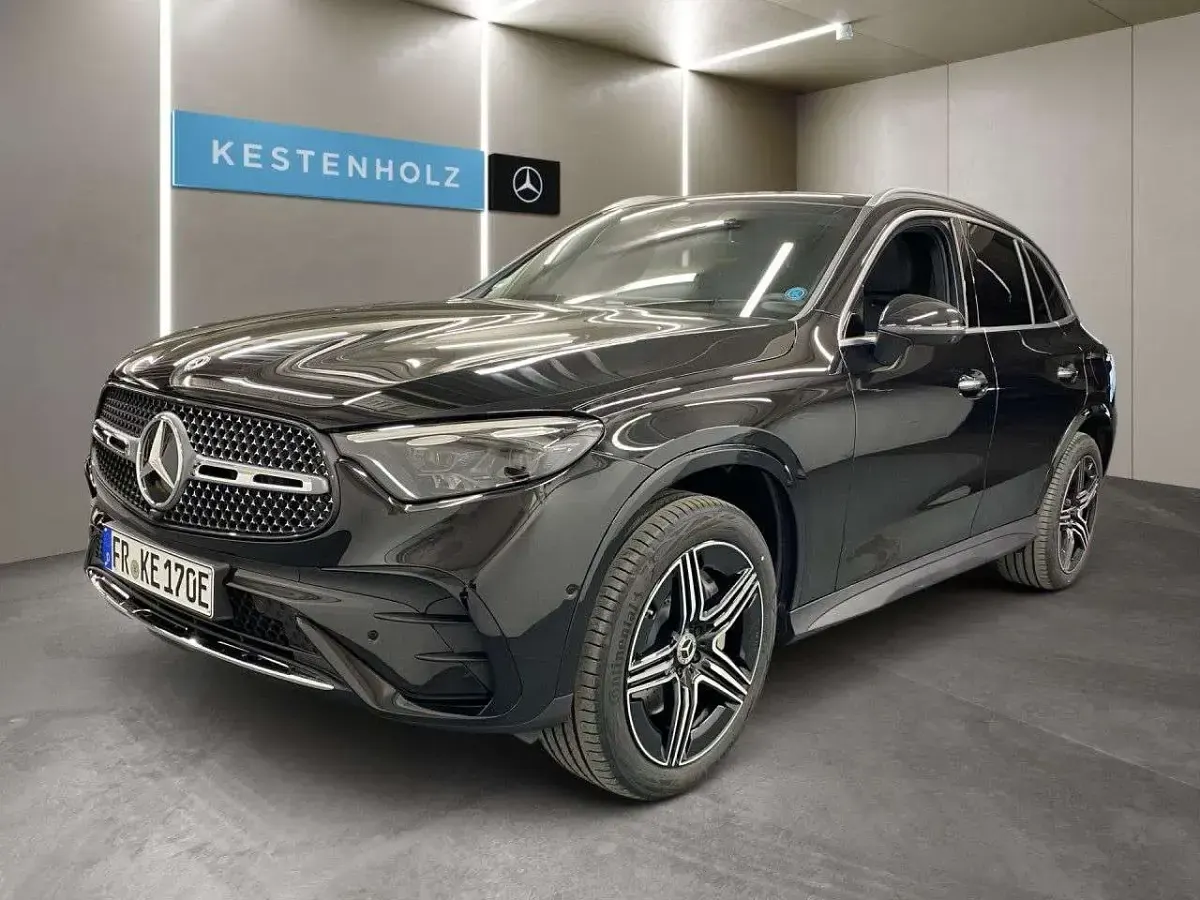 Second-hand Mercedes GLC300e AMG 333 CP (244 kW) 2026 Negru SUV