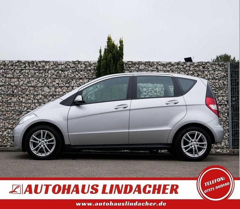 Gebraucht Mercedes A180 Classic 116 PS (85 kW) 2011 Silber Limousine