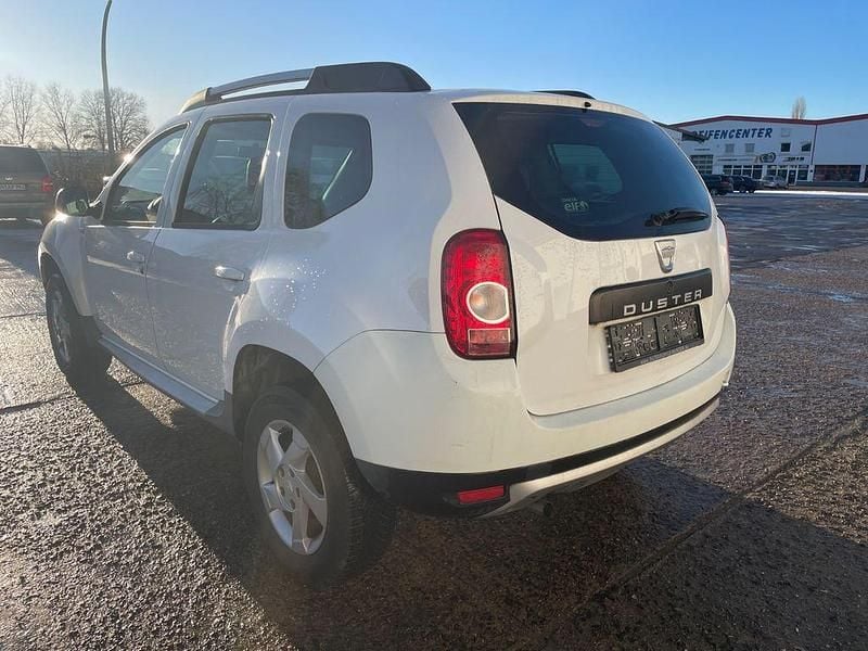 Gebraucht Dacia Duster 105 PS (77 kW) 2011 Weiß Van / Kleinbus