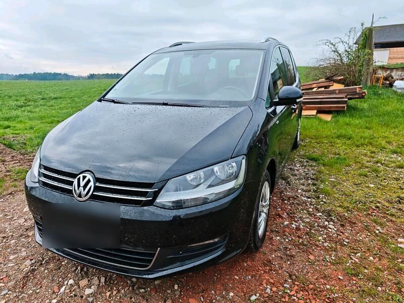 Schwarz Gebraucht 2013 VW Sharan Life Van / Kleinbus | 12.099 € (Guter Preis) - Bild 1/4