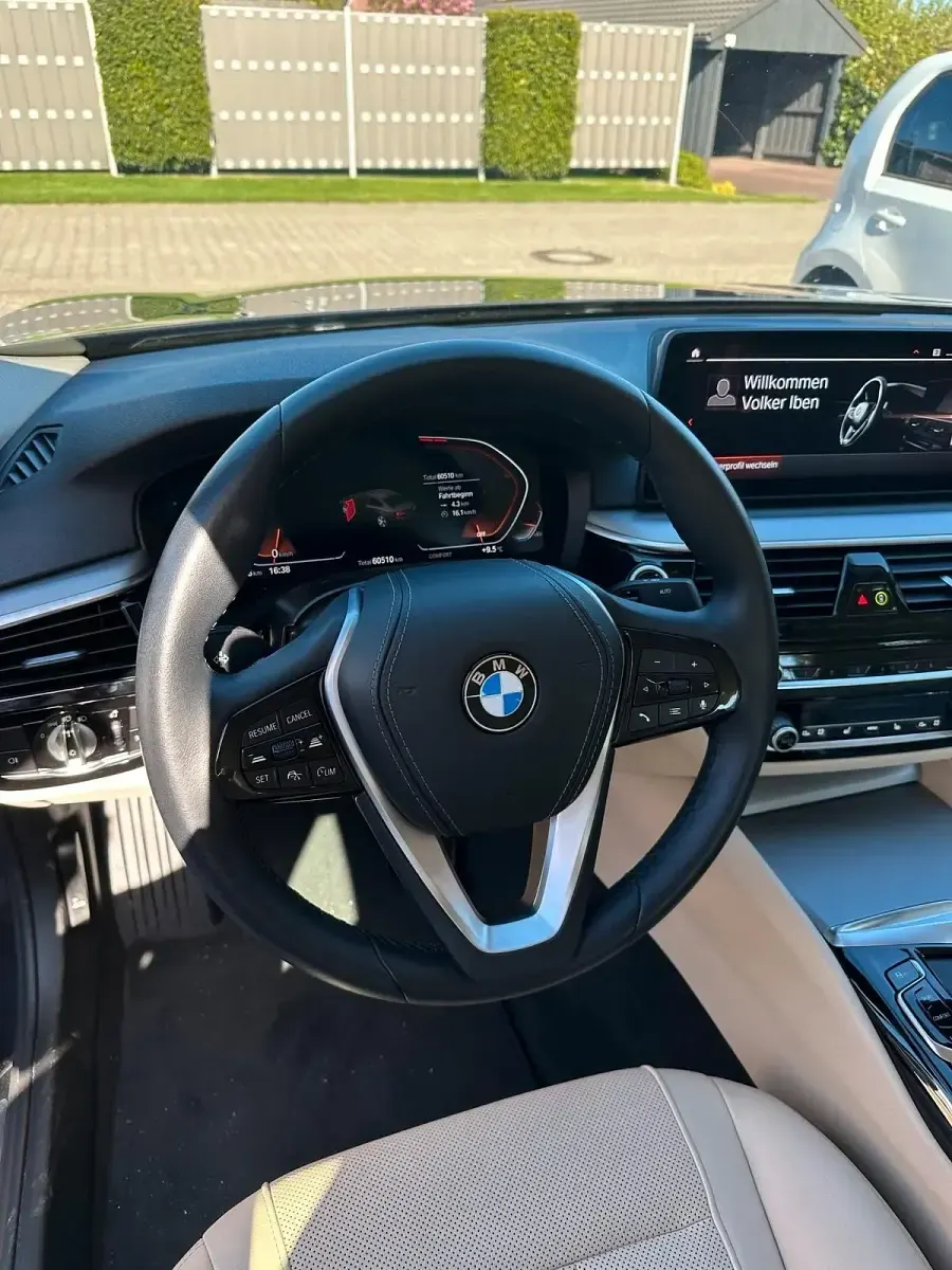 Gebraucht BMW 520 184 PS (135 kW) 2023 Schwarz Limousine