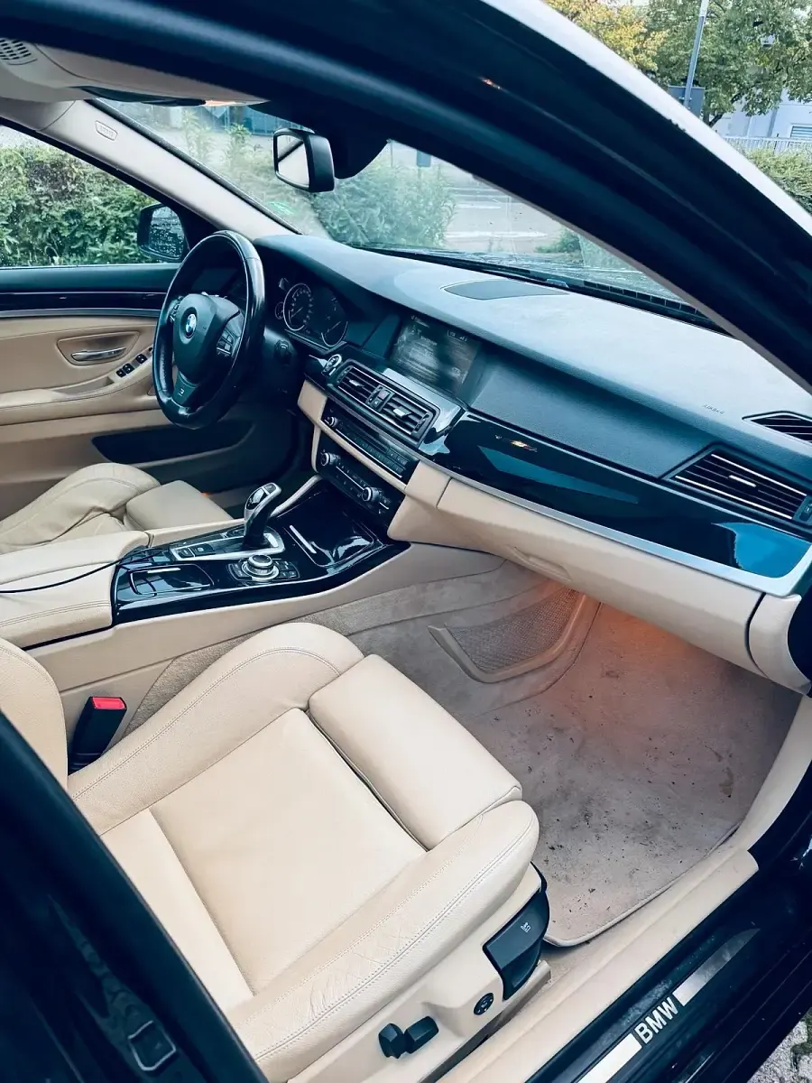 Gebraucht BMW 530 258 PS (189 kW) 2012 Schwarz Limousine