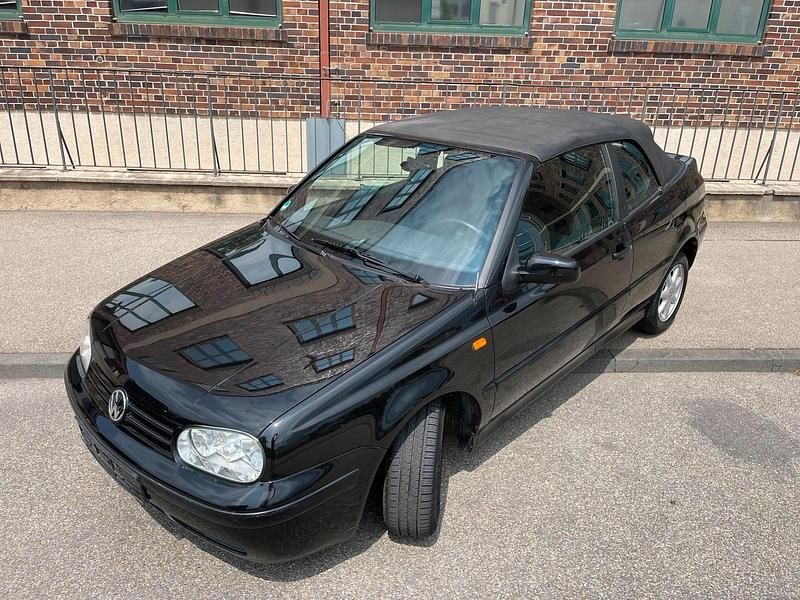 Schwarz Gebraucht 1998 VW Golf Cabriolet Cabrio | 3.950 € - Bild 1/4