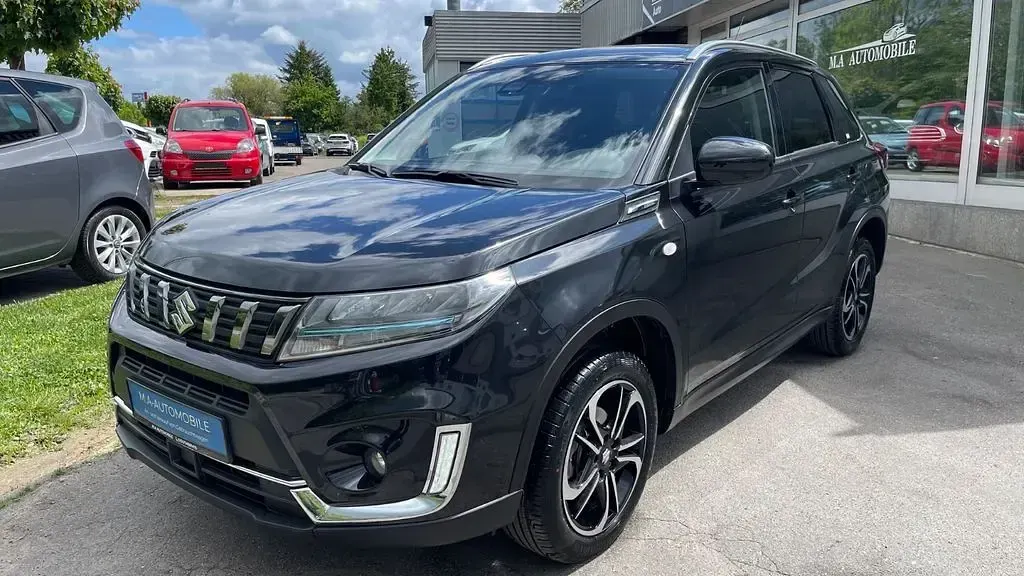 Gebraucht Suzuki Vitara Comfort 129 PS (94 kW) 2022 Schwarz SUV