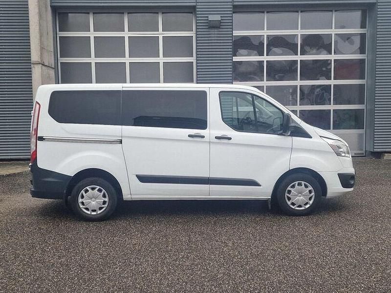 Gebraucht Ford Transit Custom Trend 170 PS (125 kW) 2018 Frozen white Kombi