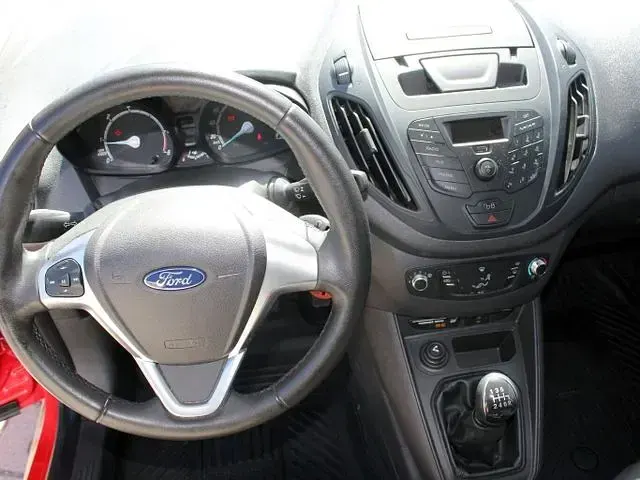 Gebraucht Ford Transit Trend 75 PS (55 kW) 2022 Rot Van