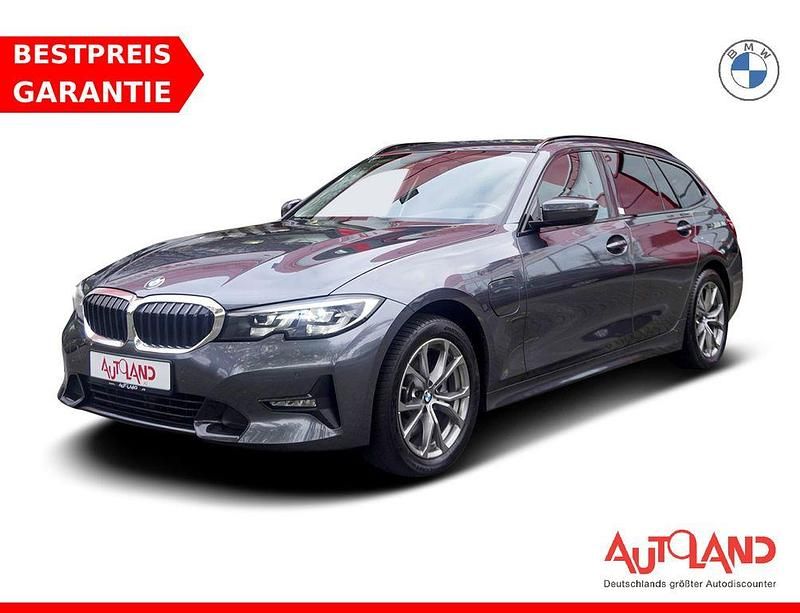 Grau Gebraucht 2021 BMW 320e Sport Line Kombi | 27.990 € (Etwas zu teuer) - Bild 1/4