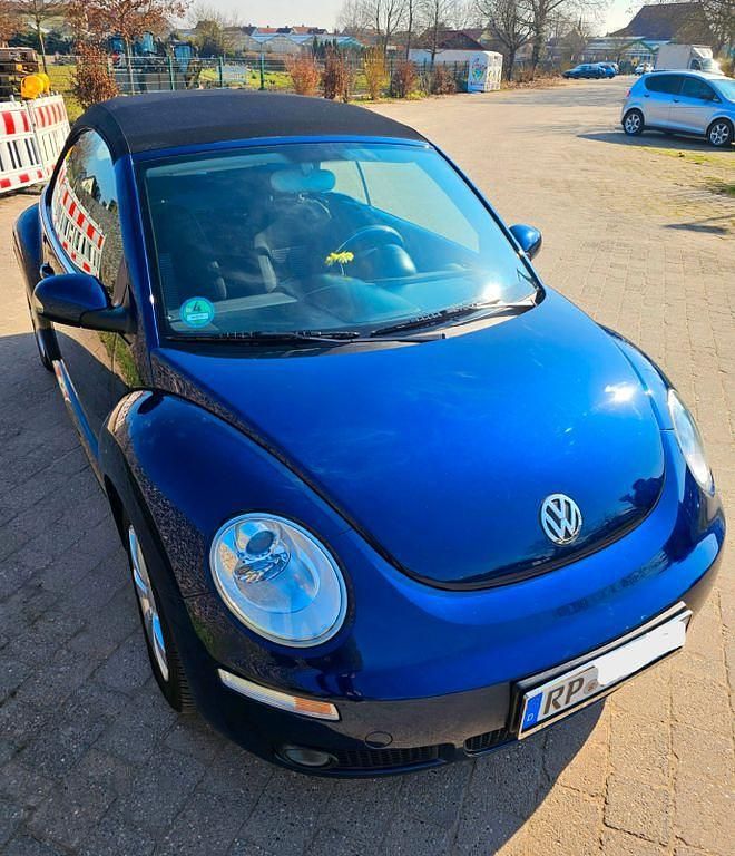 Gebraucht VW New Beetle United 105 PS (77 kW) 2009 Blau Kleinwagen