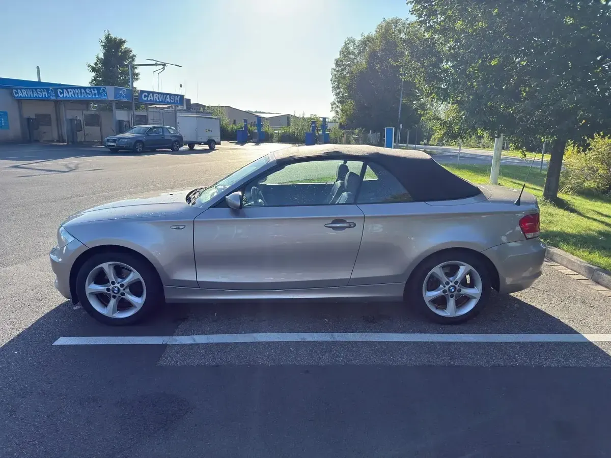 Gebraucht BMW 118 Cabriolet 143 PS (105 kW) 2008 Grau Cabrio