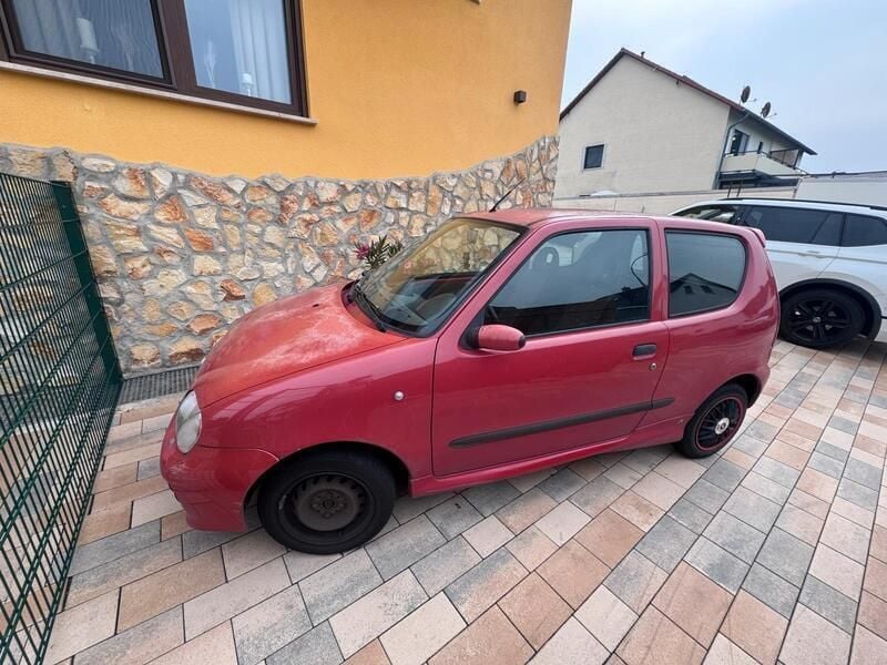 Rot Gebraucht 2002 Fiat Seicento Kleinwagen | 200 € (Superpreis) - Bild 1/4