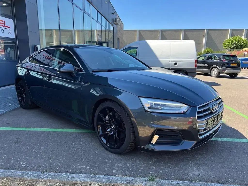 Gebraucht Audi A5 Sportback Sport 190 PS (139 kW) 2017 Grau Kleinwagen