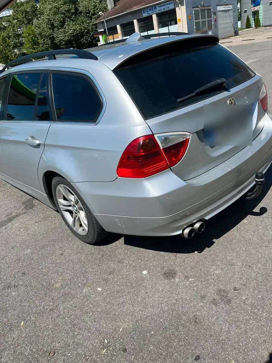 Gebraucht BMW 325 218 PS (160 kW) 2008 Silber Kombi