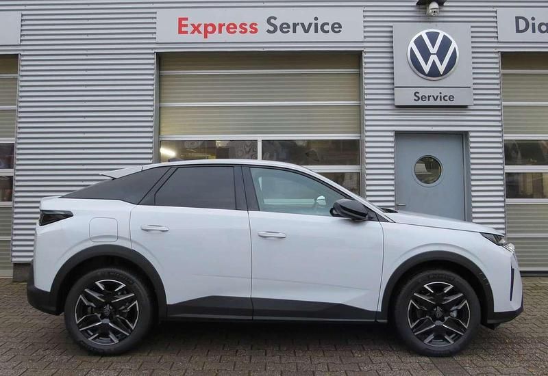 Weiss/typ aussenverkleidung me Neu 2025 Peugeot 3008 Allure SUV | 29.990 € - Bild 1/4