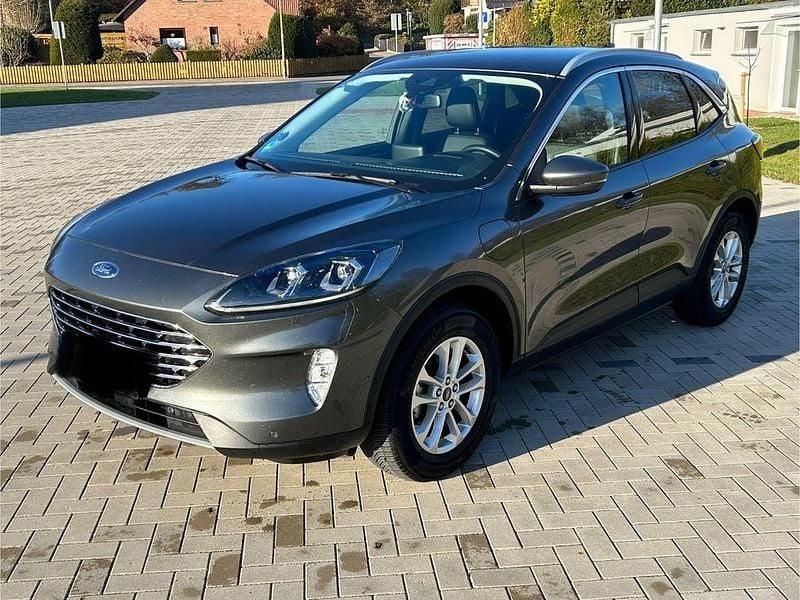 Gebraucht Ford Kuga Titanium 224 PS (164 kW) 2021 Grau SUV