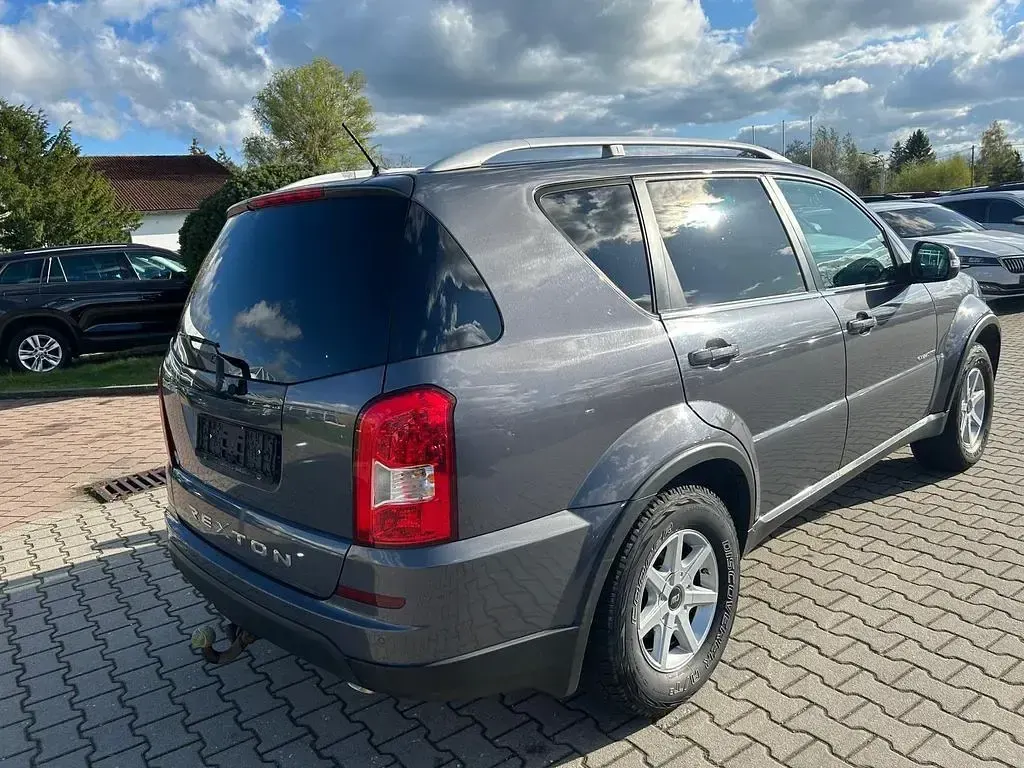Gebraucht SsangYong Rexton Quartz 178 PS (130 kW) 2017 Grau SUV
