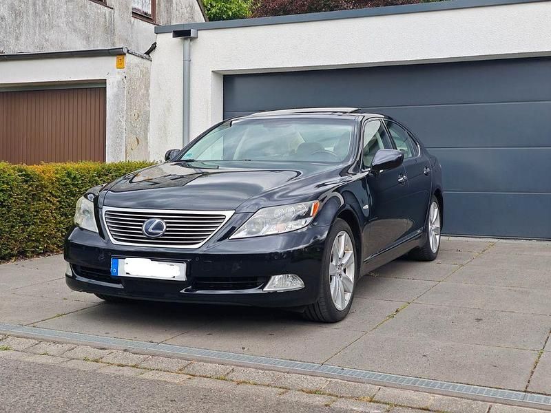 Schwarz Gebraucht 2009 Lexus LS600 Limousine | 10.800 € - Bild 1/4