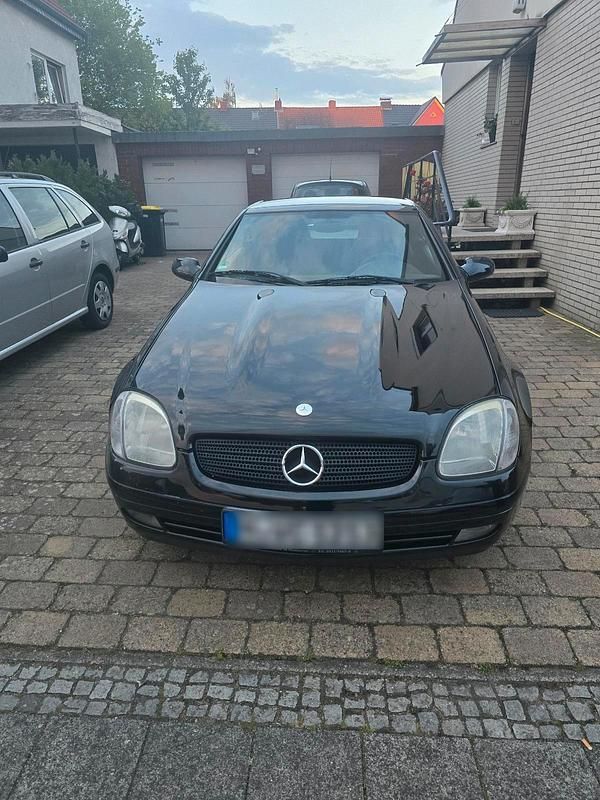Schwarz Gebraucht 2000 Mercedes SLK230 Cabrio | 4.500 € (Guter Preis) - Bild 1/4