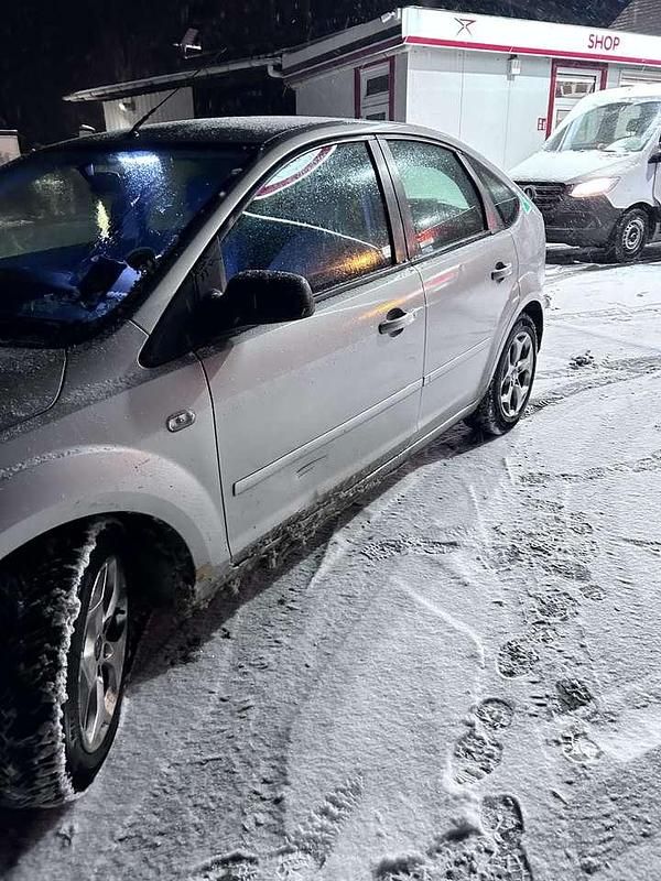 Gebraucht Ford Focus 109 PS (80 kW) 2007 Limousine