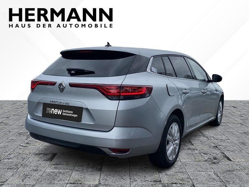 Gebraucht Renault Mégane GrandTour Equilibre 116 PS (85 kW) 2023 Silber/metallic (silber) Kombi