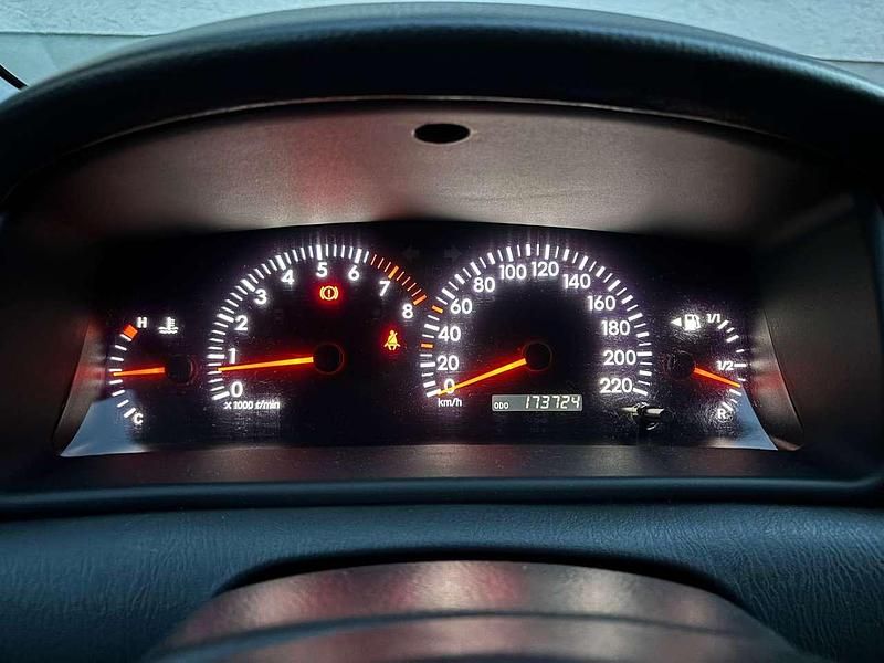 Gebraucht Toyota Corolla Terra 97 PS (71 kW) 2006 Silber Kleinwagen