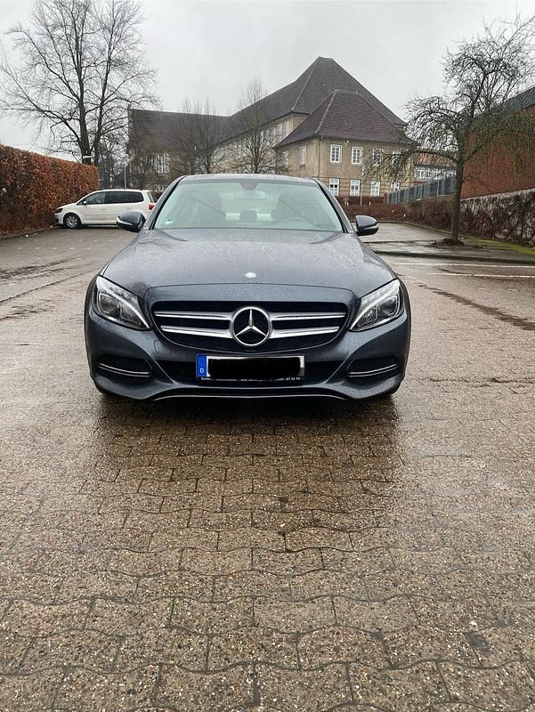 Gebraucht Mercedes C220 170 PS (125 kW) 2014 Grau Limousine