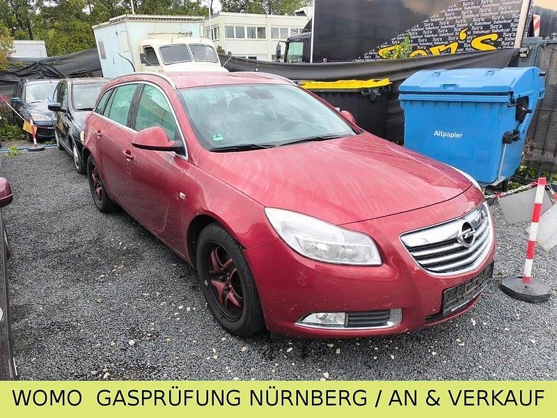 Rot Gebraucht 2010 Opel Insignia Sport Kombi | 3.999 € (Fairer Preis) - Bild 1/4