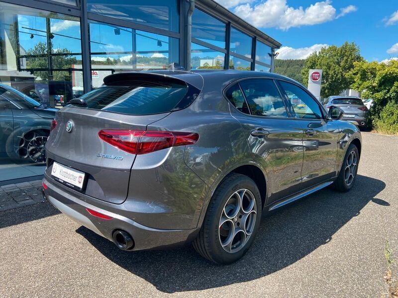 Gebraucht Alfa Romeo Stelvio Ti 280 PS (205 kW) 2017 Grau metallic SUV