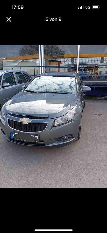 Grau Gebraucht 2012 Chevrolet Cruze LTZ Limousine | 4.750 € (Teuer) - Bild 1/4