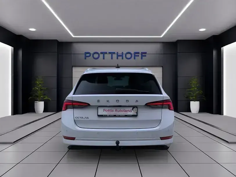 Gebraucht Skoda Octavia Style 150 PS (110 kW) 2023 Weiss Kombi