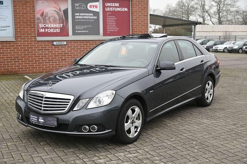 Gebraucht Mercedes E200 136 PS (100 kW) 2010 Grau Limousine