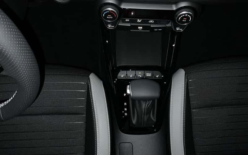 Schwarz Neu 2025 Kia Stonic 4 SUV | 25.961 € (Fairer Preis) - Bild 1/4