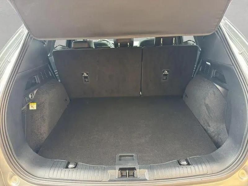 Gebraucht Ford Kuga ST-Line X 151 PS (111 kW) 2024 Solar silver metallic SUV