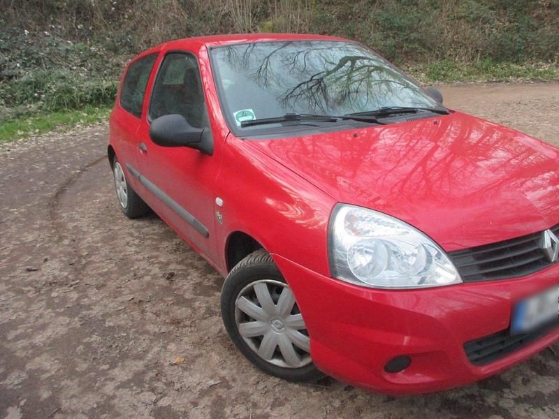 Gebraucht Renault Clio II Campus 59 PS (43 kW) 2010 Rot Kleinwagen