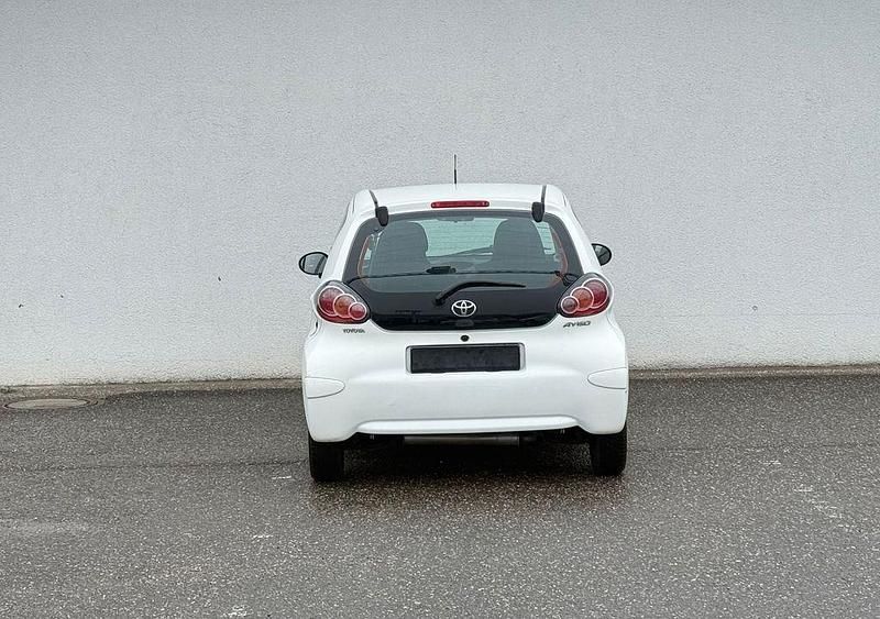 Gebraucht Toyota Aygo Cool 68 PS (50 kW) 2014 Weiß Kleinwagen